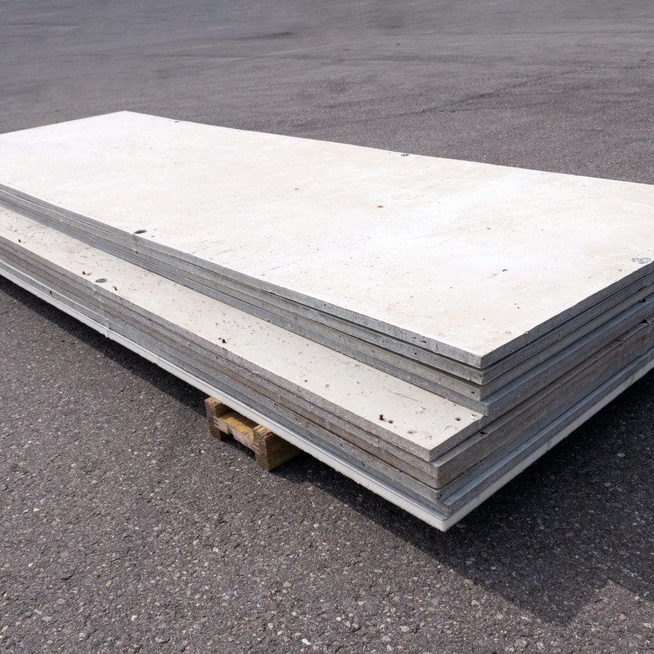 Second hand plastic formwork facings