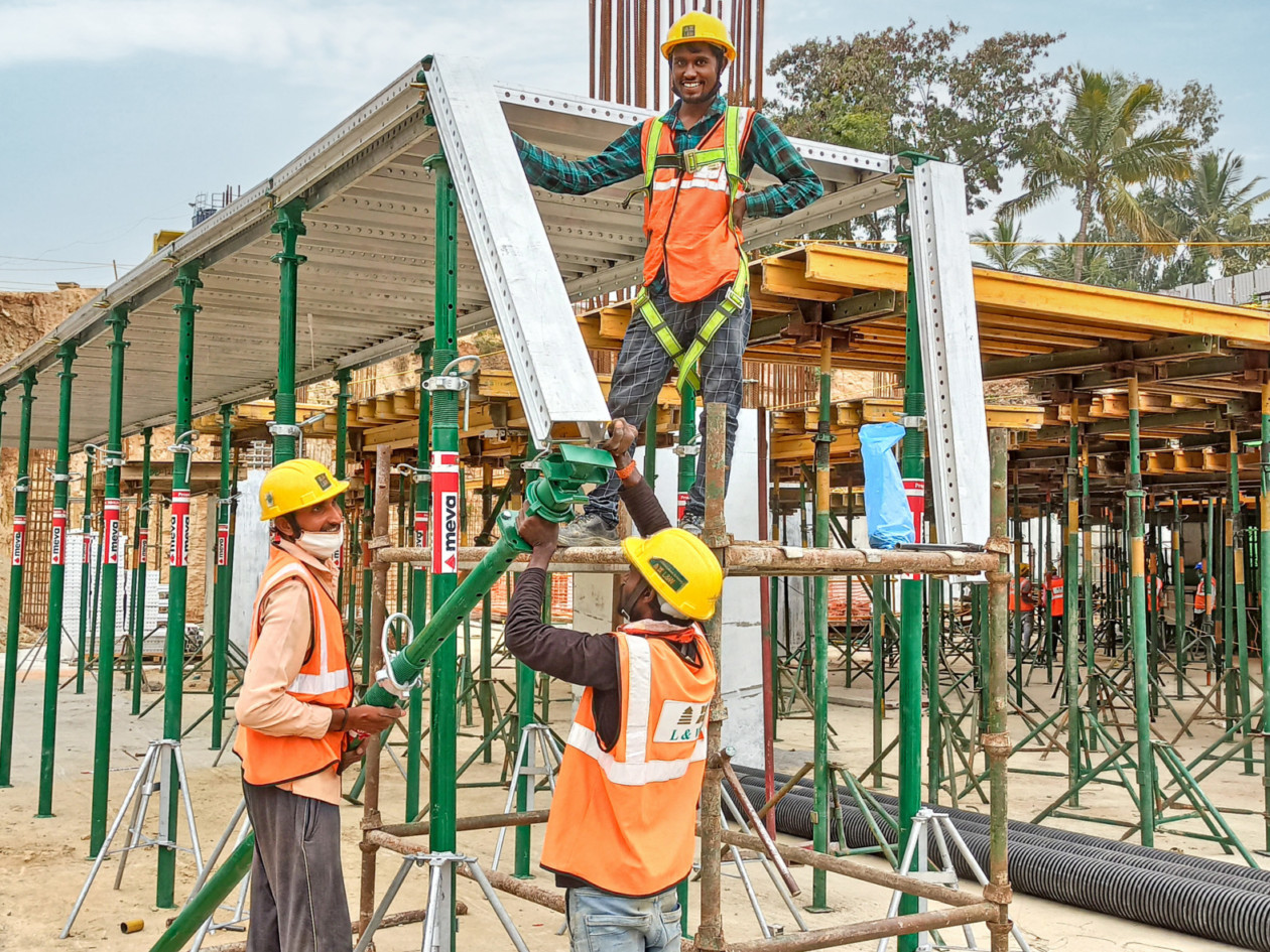 White-Alpha-Office-Buildings-Slab-Formwork-MonoDec-India-MEVA