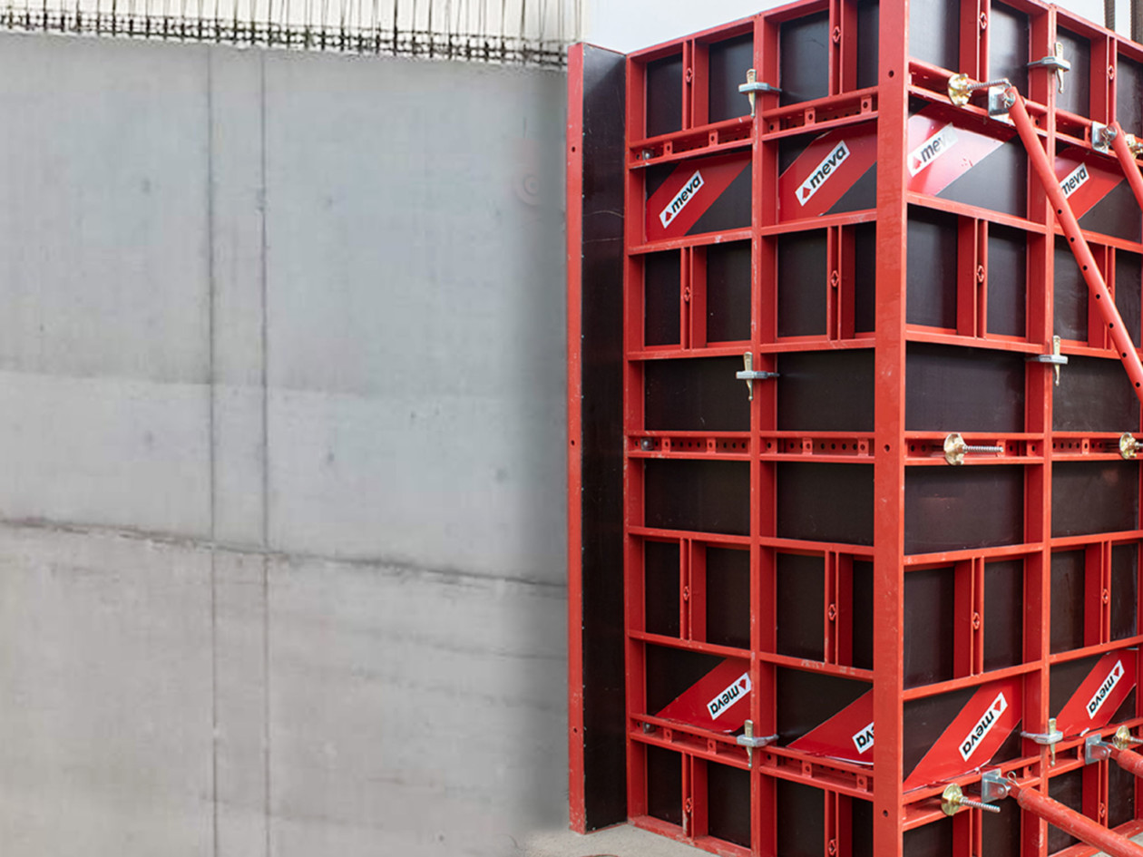 An example of formwork set by hand