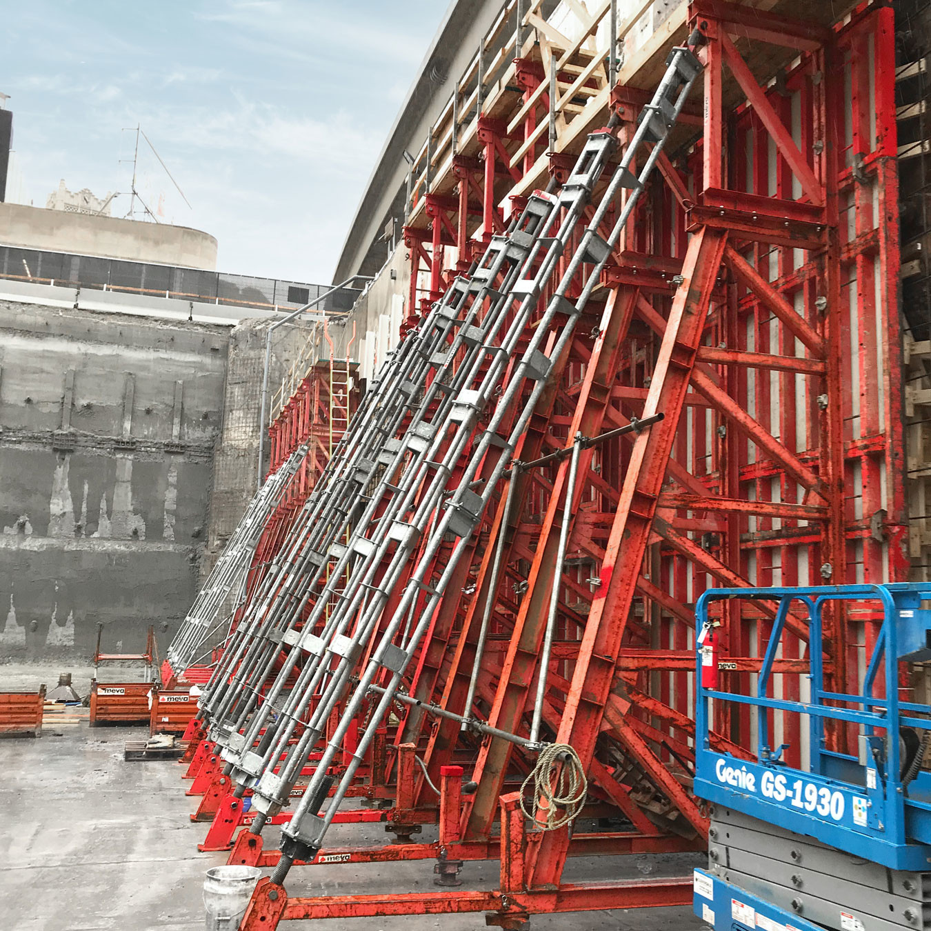 Side view of formwork wall braces