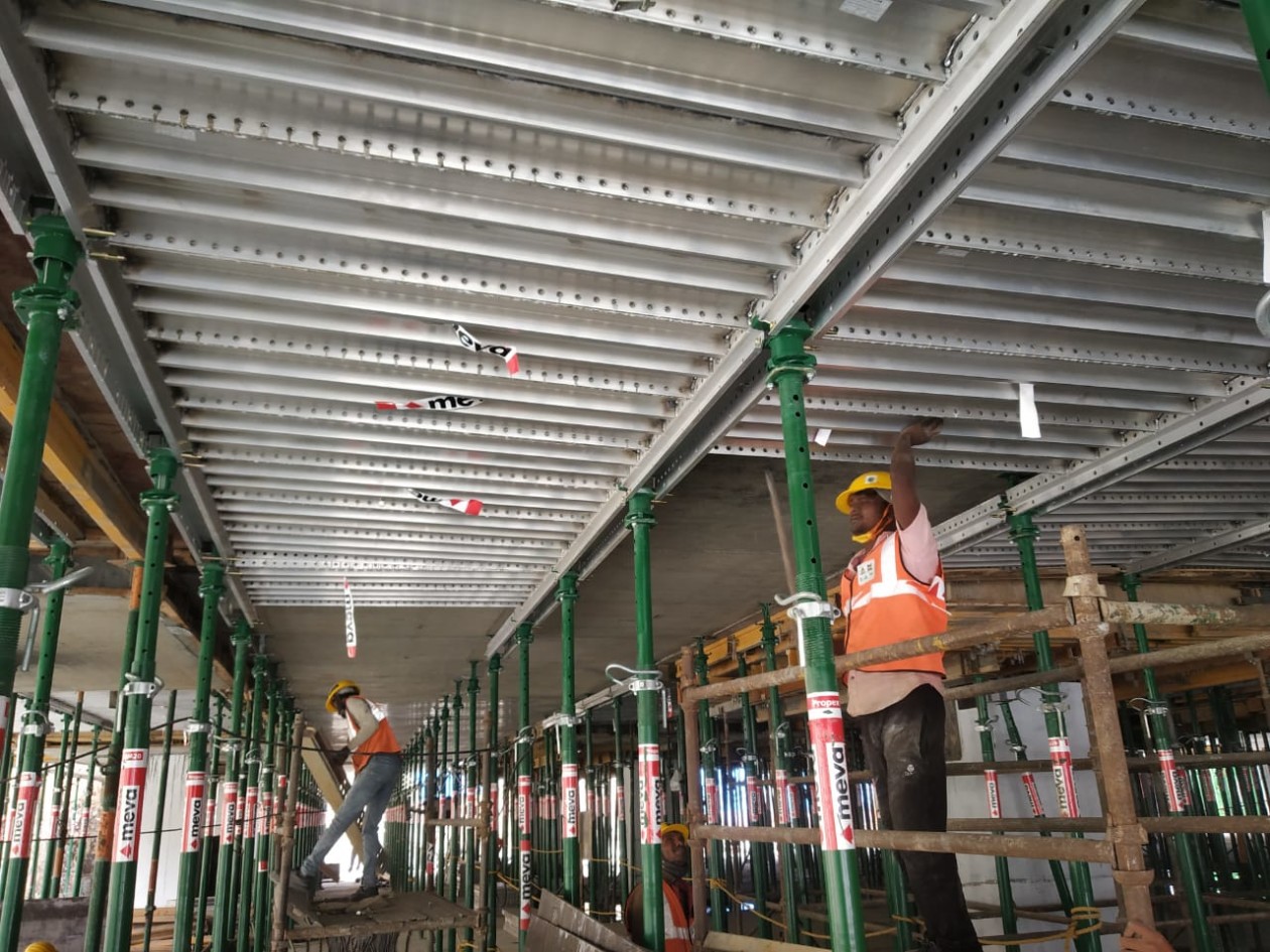 White-Alpha-Office-Buildings-Slab-Formwork-MonoDec-India-MEVA