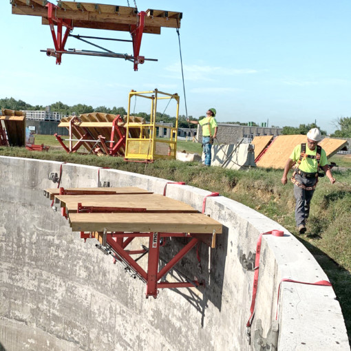 Image of MEVA's climbing and circular formwork being craned in and fitted in the expansion of a digestive plant in Columbus Ohio