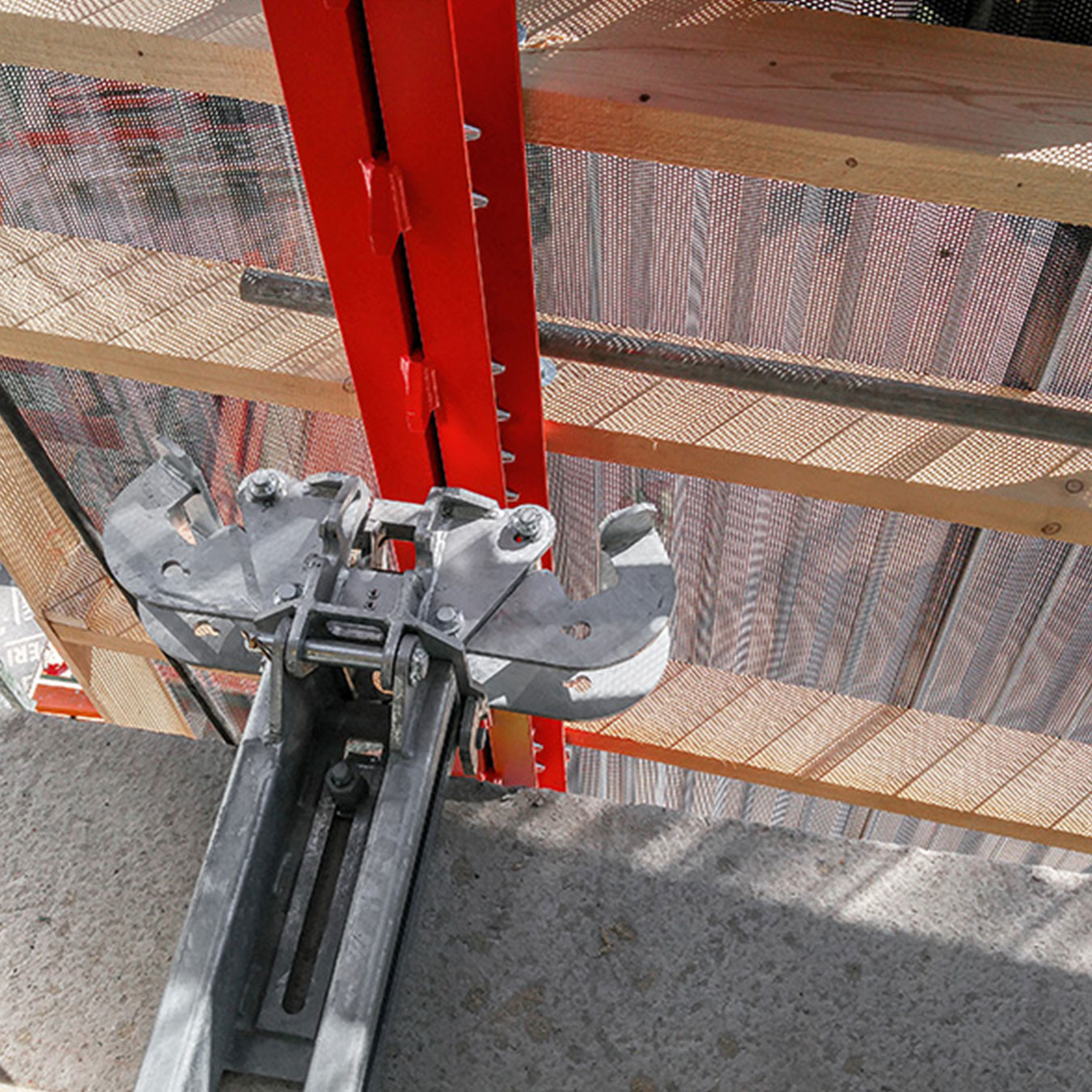 Climbing systems rail guidance clamps