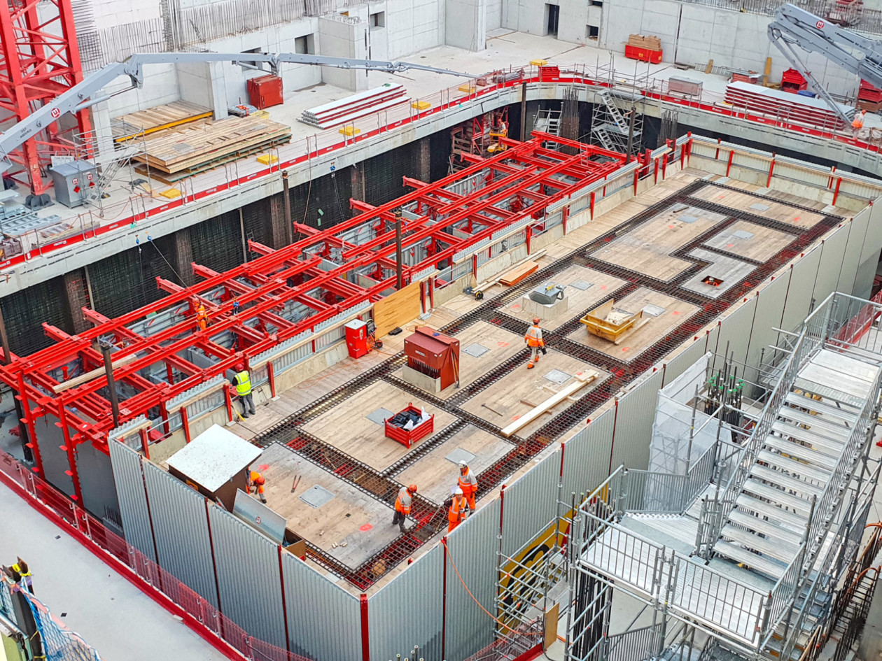 Above site view of automatic climbing formwork