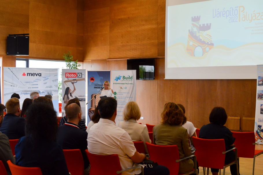 Várépítő pályázat díjátadó a Meva támogatásával