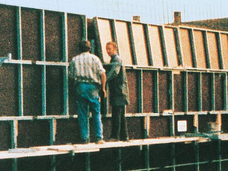 MEVA_is_founded_1970_first_formwork