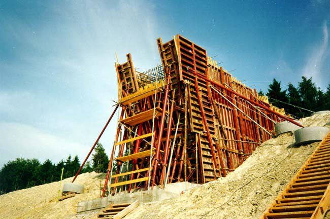 Mammut formwork was developed to make large scale pours possible