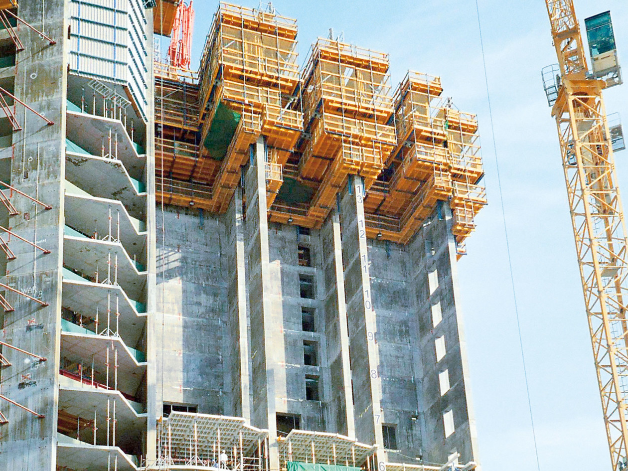 Burj Khalifa under construction using MevaDec high rise slab formwork