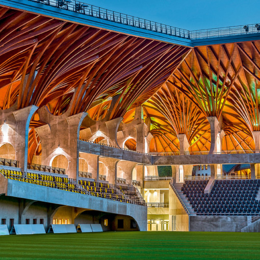 Special formwork construction using slab, wall and shoring systems at Pancho Stadium Hungary