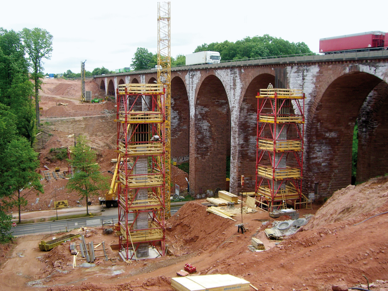 Projects-Archive-Bridge-Space-Shoring-Column