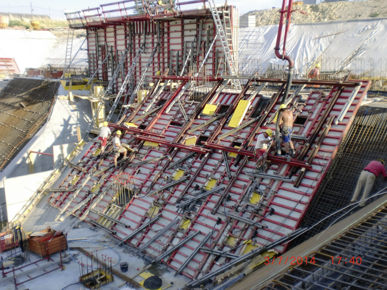 Projects-Archive-Canal-Slanting-Formwork