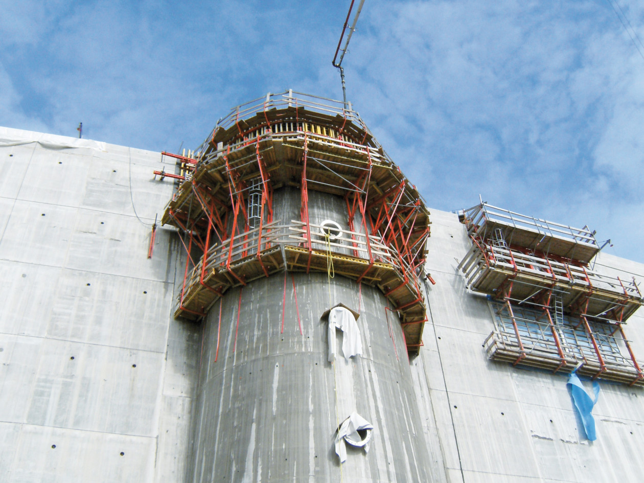 Projects-Archive-Klingenberg-Column-Climbing