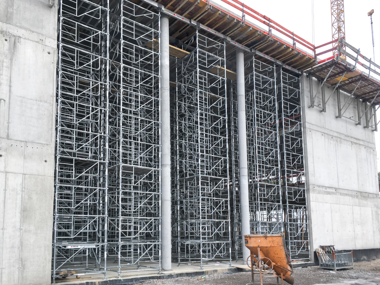 MT60 shoring in use for the construction of Mercedes building