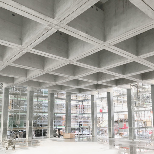 Quai Zurich construction process showing column and slab formwork